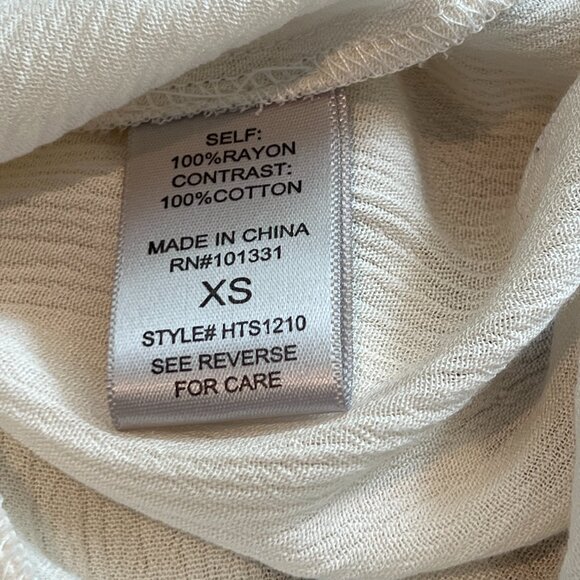 Charlotte Russe Lace Eyelet Trim Cold Shoulder Top - Like New! Ivory Cream - Picture 4 of 5